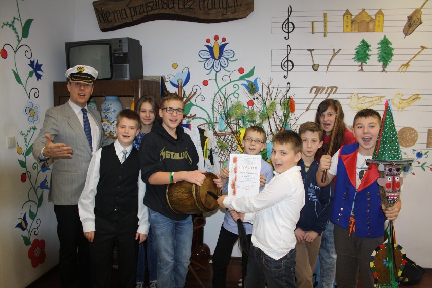 Pomlewo: Uczniowie Szkoły Podstawowej zwycięzcami Ogólnopolskiego Konkursu Twórczości Patriotycznej