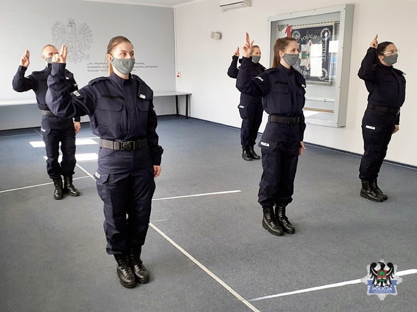 Cztery nowe policjantki i jeden policjant w Wałbrzychu....