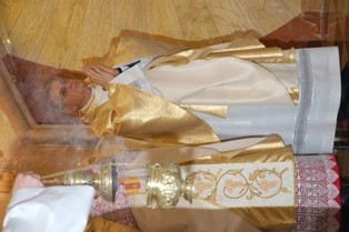 Ks. kanonik Józef Wróbel, proboszcz parafii pw. św. Mikołaja...