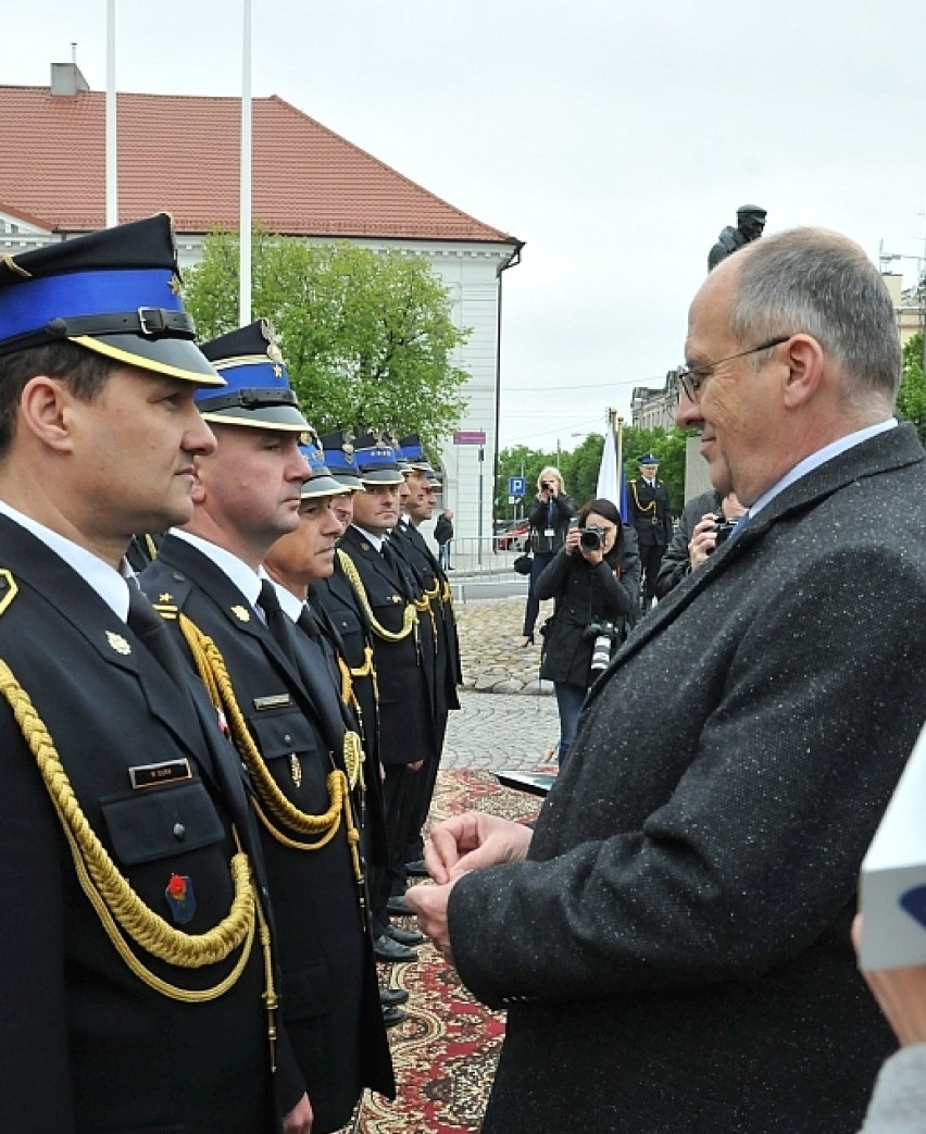 Ponad tydzień temu strażacy z całego województwa...