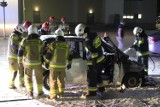 Pożar samochodu osobowego na placu Narutowicza w Bełchatowie, ZDJĘCIA