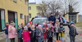 Dzieci były z wizytą u dzielnicowego na posterunku policji w Starym Targu