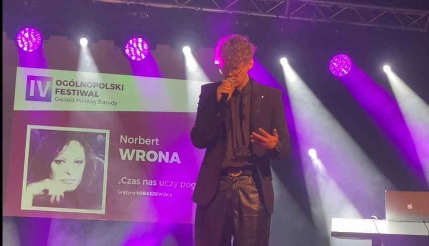 Norbert Wronka z III LO w Lesznie zdobył Grand Prix na Ogólnopolskim Festiwalu Gwiazd Estrady 
