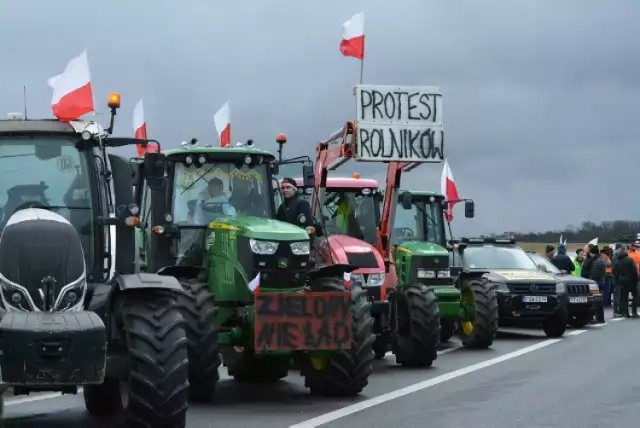 Rolnicy zrezygnowali z planowanej blokady na rondzie między Krosnem Odrzańskim a Zieloną Górą, na wysokości Połupina (gmina Dąbie).