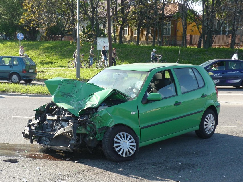 Tarnów: wypadek na skrzyżowaniu ulicy Słonecznej i  Jana Pawła II