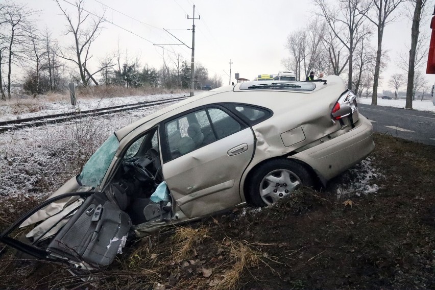 Wypadek na drodze Legnica - Złotoryja, dwie osoby zostały ranne