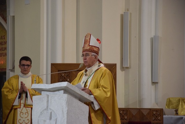 Arcybiskup Wacław Depo poinformował o decyzji w sprawie Wspólnoty MAMRE i ks. Włodzimierza Cyrana