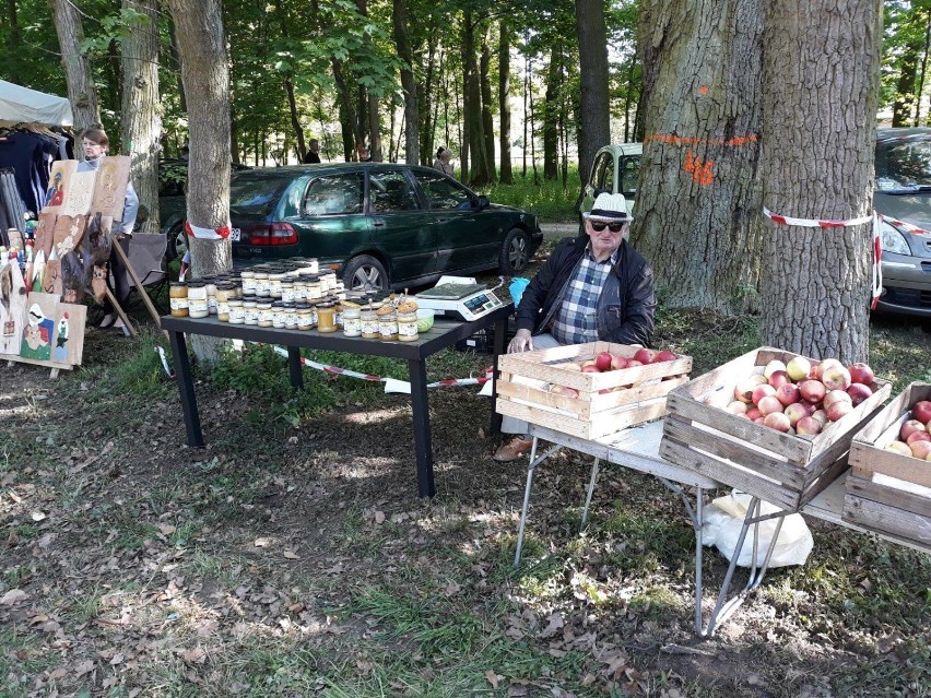 Majówka na polanie za zamkiem w Uniejowie