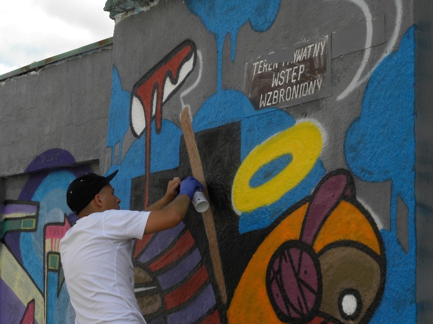 Czarne. Po raz piąty pomalowali mury więzienia czyli Prison Graffiti Jam 2013