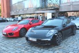 Kilkadziesiąt porsche zaparkowało przed Starym Browarem [zdjęcia]