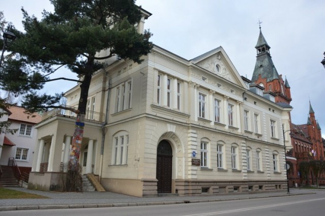 Szkolna codzienność dzieci i młodzieży w powojennym Lęborku będzie tematem kolejnego spotkania w ramach historycznego cyklu "Lęborskie czwartki" w Bibliotece Miejskiej.