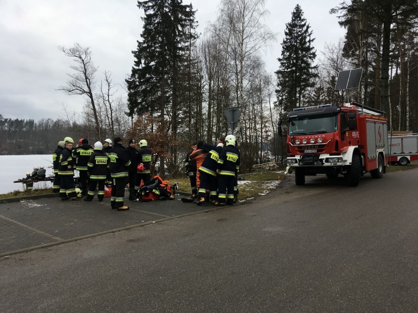 Strażacy OSP Sulęczyno ćwiczyli ratownictwo lodowe
