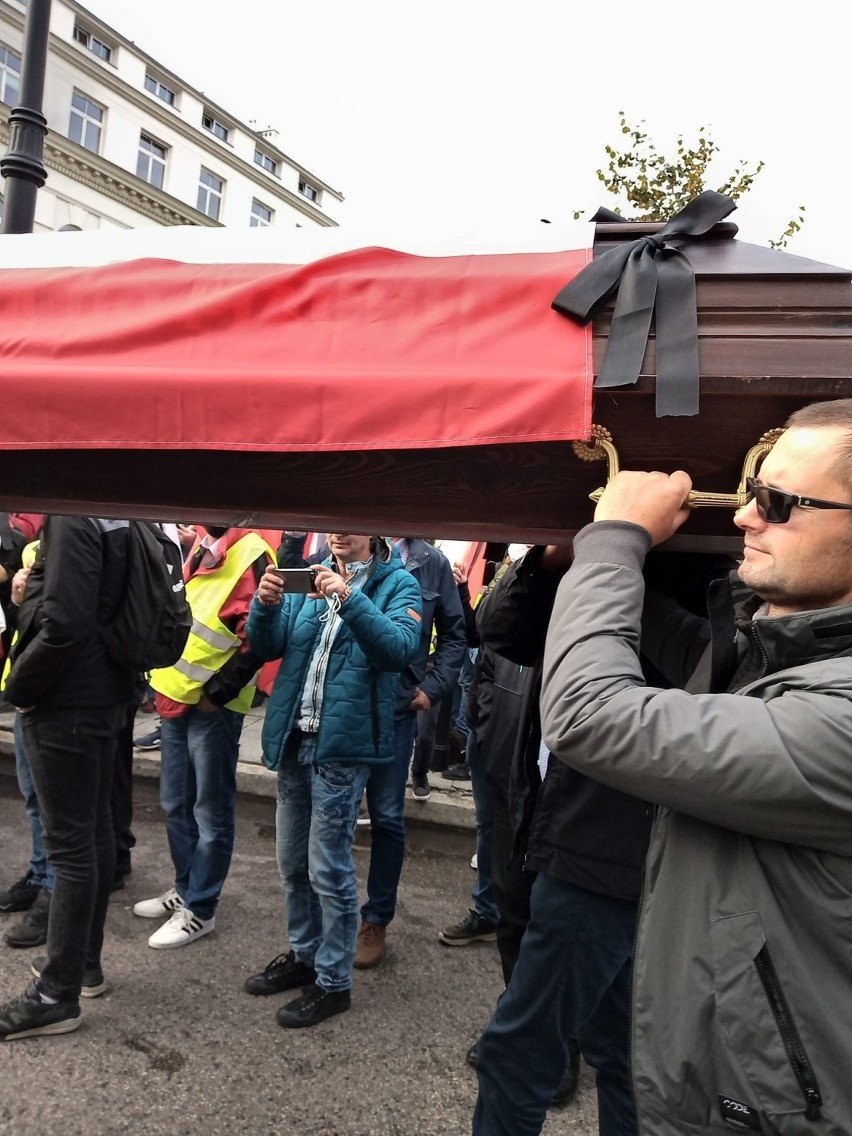 "PiS-owcy, idziemy po was!" Protest rolników przeciwko "Piątce dla zwierząt". Protestowali też mieszkańcy naszego regionu