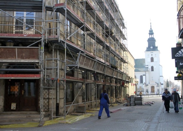 Renowacja elewacji ODA w Piotrkowie trwała od marca