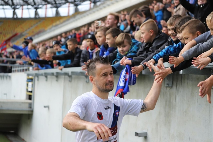 Olimpia Zambrów - Warmia Grajewo 4:1. Puchar dla Olimpii