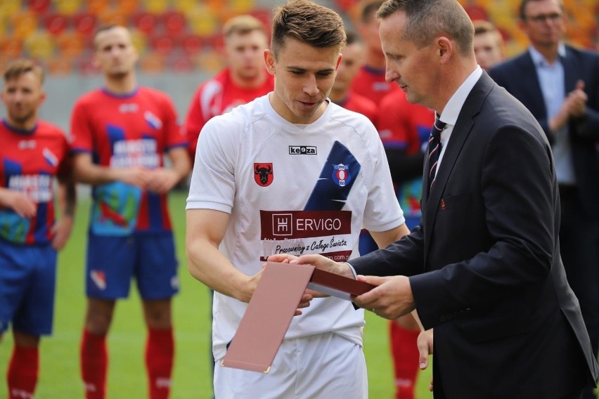 Olimpia Zambrów - Warmia Grajewo 4:1. Puchar dla Olimpii