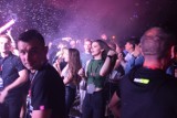 Club Vibes Events 2023. Fani muzyki klubowej bawili się podczas imprezy w Konarzycach [film, zdjęcia]