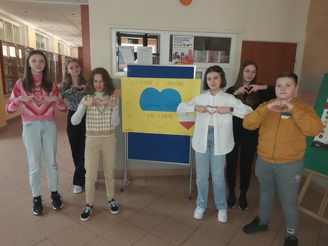 Szkoła Podstawowa nr 4 w Sieradzu zbierała dary dla rodzin z Ukrainy