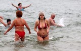 Noworoczna kąpiel Gdańskiego Klubu Morsa. Rok 2013 przywitają w lodowatej wodzie