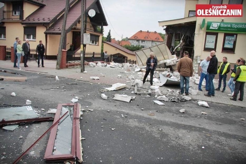 Grupa okradająca bankomaty w rękach policji. To oni wysadzili bankomat w Świebodzicach