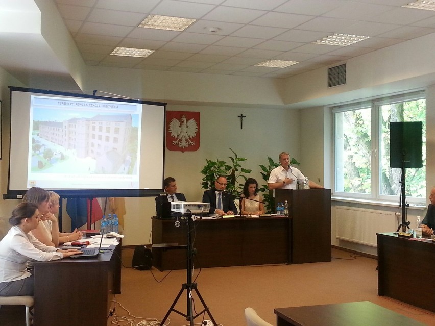 Radni powiatu tomaszowskiego zadecydowali o likwidacji MDK i schroniska młodzieżowego