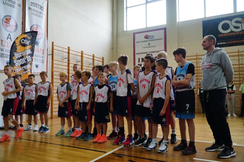 Pantery pokazały klasę. Koszykarskie święto w hali przy Tetmajera w Skierniewicach