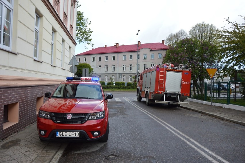 Alarm bombowy w lęborskich szkołach. Ewakuacja setek uczniów. Matury rozpoczęły się z opóźnieniem