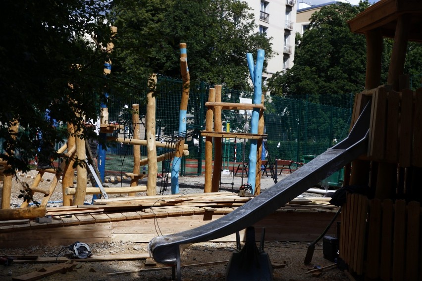 Powstaje nowy plac zabaw na placu Baśniowym. To spełnienie dziecięcych marzeń