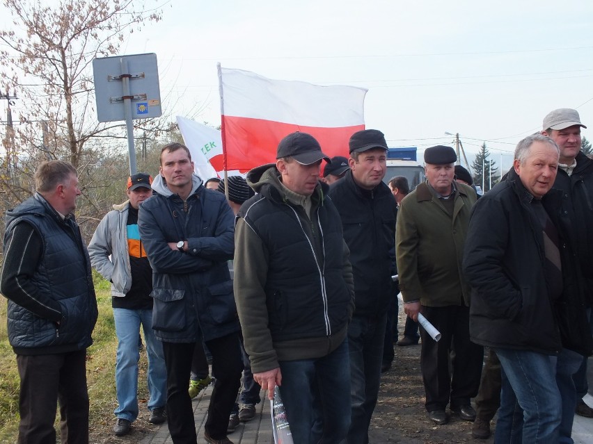 W Annopolu trwa protest sadowników