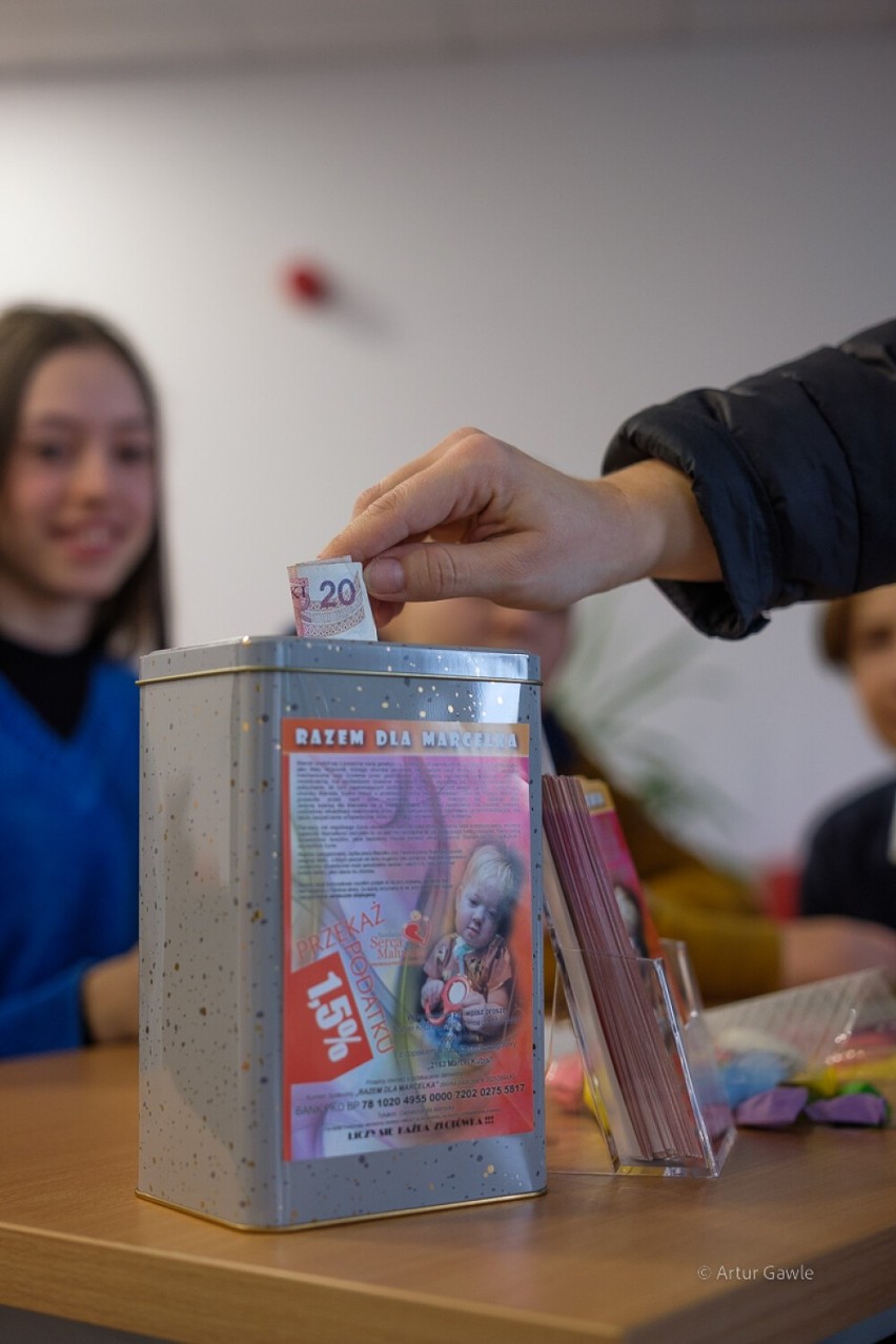 Charytatywna "Muzyka dla smyka" w Zespole Szkół Muzycznych w Tarnowie. Maluchy miały świetną zabawę, a Marcelek mógł liczyć na wsparcia