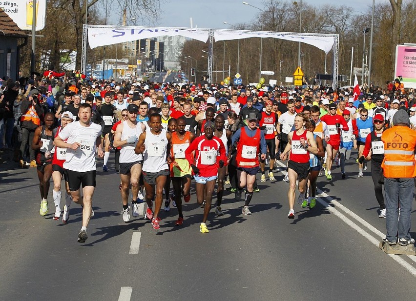 Start półmaratonu odbędzie się z ul. abpa Baraniaka. 

O...