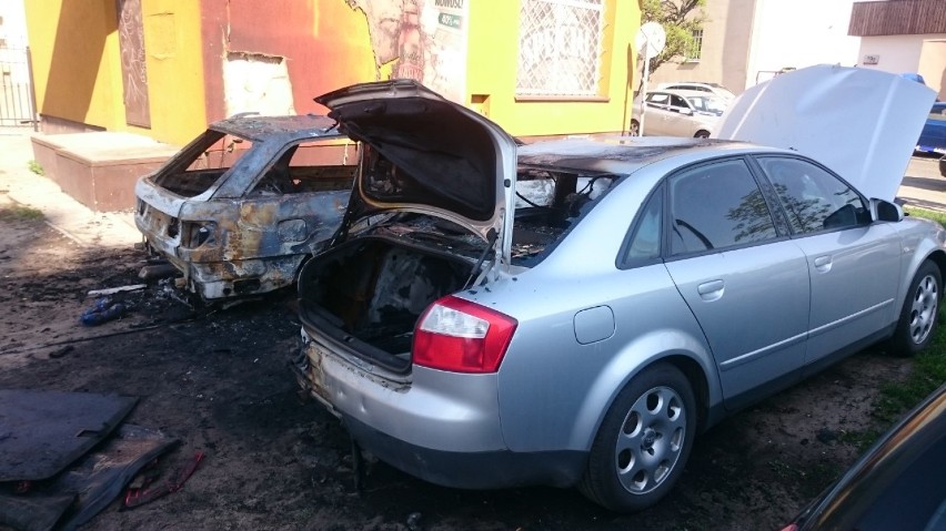 Pożar samochodów we Wrzeszczu. Spłonęło kilka samochodów [ZDJĘCIA, WIDEO]