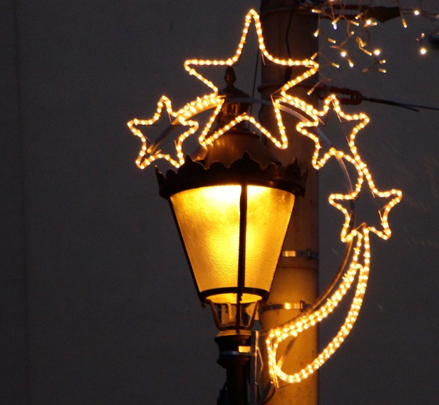 Czekamy także na Państwa zdjęcia iluminacji świątecznych z waszych miast. Wysyłajcie je na online@pomorska.pl i wyraźcie zgodę na publikację.



