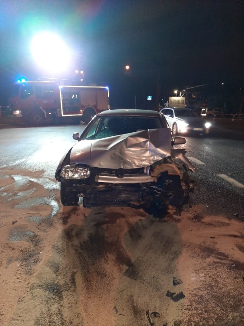 Groźne zderzenie dwóch pojazdów na obwodnicy Kościana