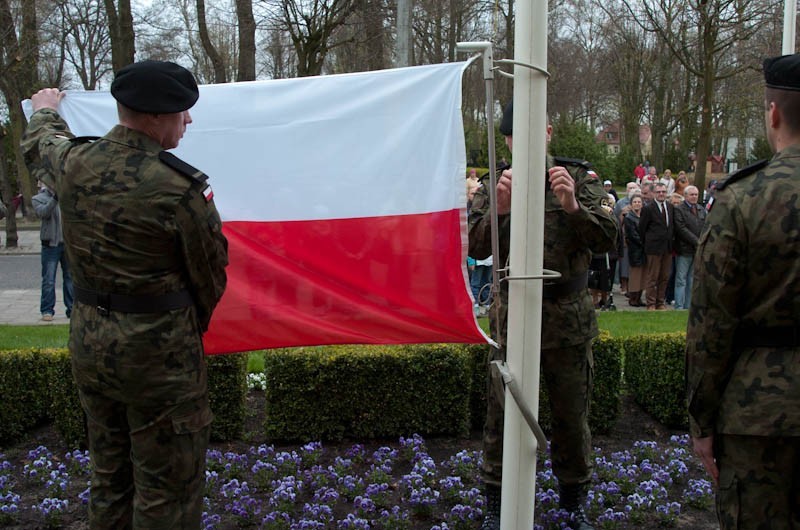 Święto Flagi w Ustce. Zobacz, jak mieszkańcy Pomorza świętowali 2 maja [ZDJĘCIA]