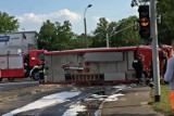 Wypadek wozu strażackiego w Gliwicach. Strażak został przewieziony do szpitala