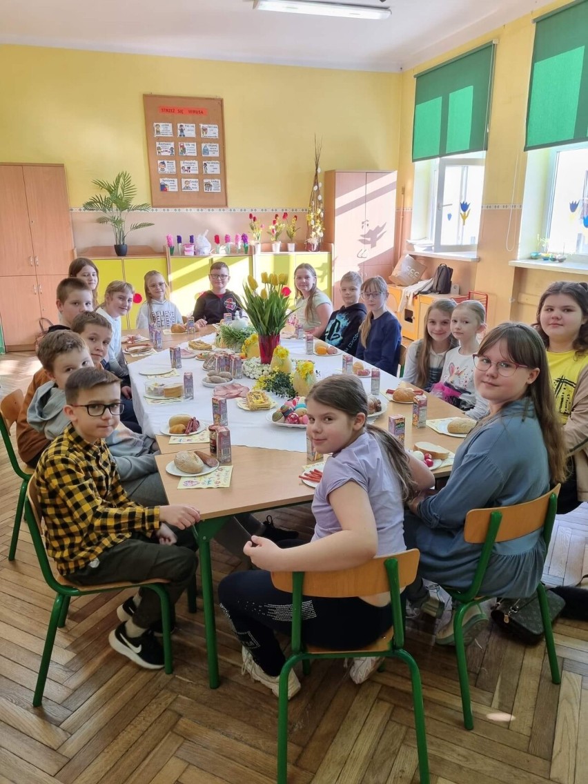 Śniadanie wielkanocne w Szkole Podstawowej nr 3 w Łęczycy
