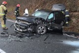 Wypadek na DK 16 w Kłódce pod Grudziądzem. Samochód zderzył się z ciężarówką