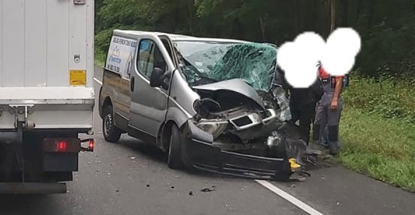 Gliwice: Wypadek na Toszeckiej. Zderzenie busa z autobusem miejskim [ZDJĘCIA]