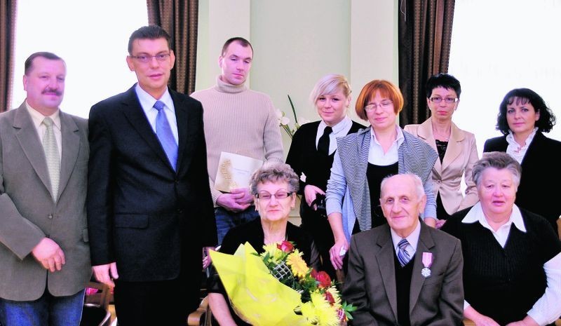 Michalina i Tadeusz Kędzierowie z okazji 50-lecia małżeństwa...