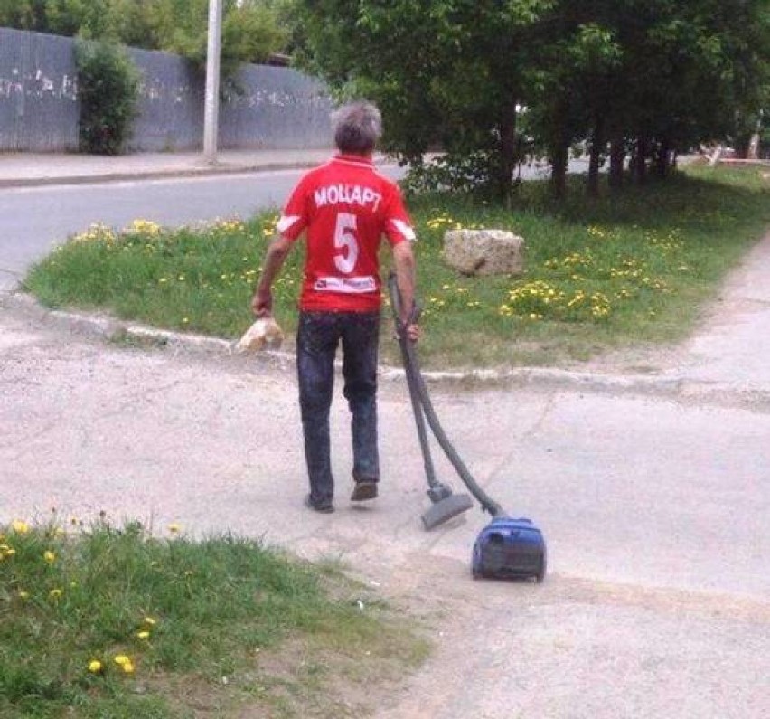 Oto zdjęcia dziwnych ludzi i ich bardzo dziwnych zachowań. Będziesz zaskoczony!