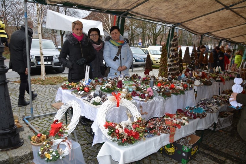 Jarmark Adwentowy w Międzyborzu w obiektywie Danuty Piaseckiej (GALERIA)