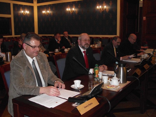 Radny Roman Bochanysz (z prawej)
