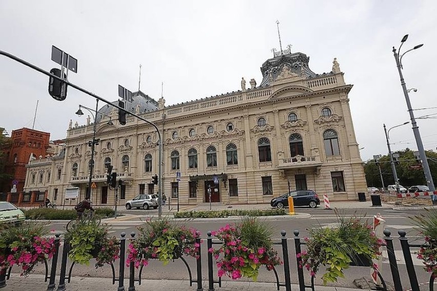 Nieczynne będą też placówki kulturalne i placówki muzealne....