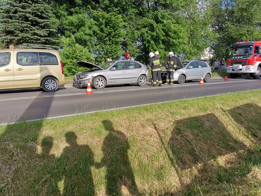 Zderzenie czterech samochodów osobowych w powiecie brodnickim - zobaczcie zdjęcia (aktualizacja)