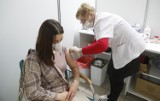 Szczepienia przeciw grypie w ramach NFZ. Jeszcze zdążysz się zaszczepić i zdobyć odporność przed sezonem