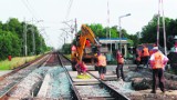 Remontują przejazd w Cieszkowie - droga na Wrocław zamknięta