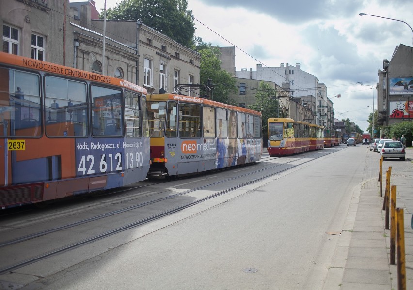 Wypadek na Gdańskiej w Łodzi. Piesza potrącona na pasach przez samochód [ZDJĘCIA]