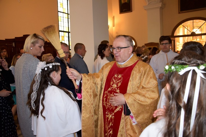 Komunia 2019 w Chodzieży: Uroczystość w parafii pod wezwaniem św. Floriana (ZDJĘCIA)