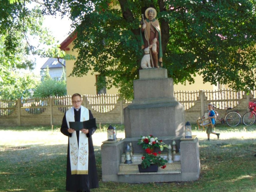 Spotkanie przy figurze świętego Rocha w Budzyniu